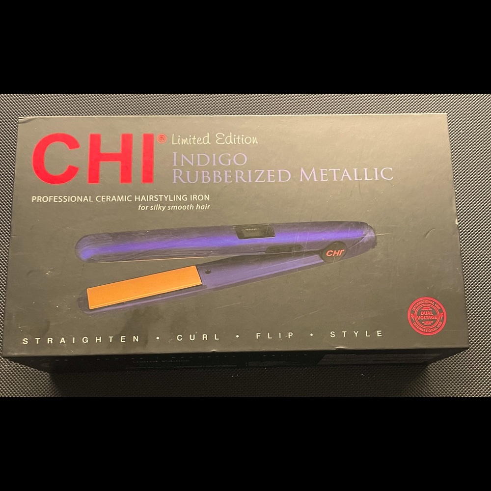 CHI Indigo Rubberized Metallic Straightener